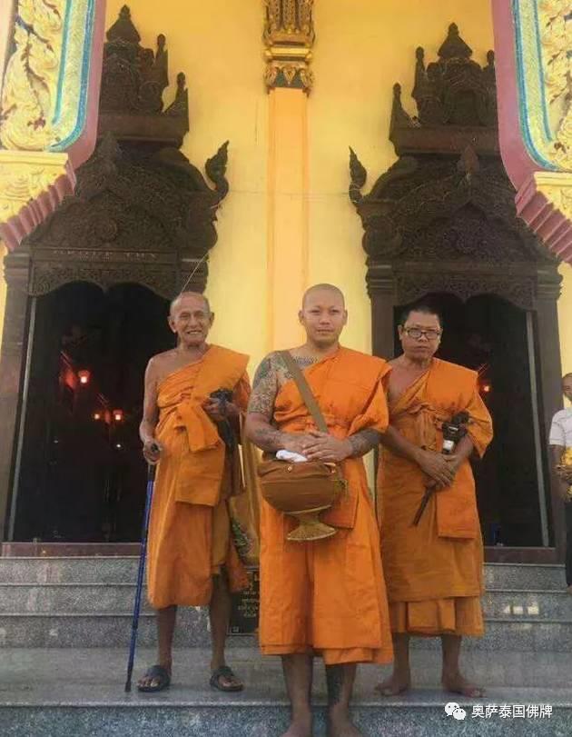 泰国的和尚和中国的和尚有什么区别一：衣-图片3