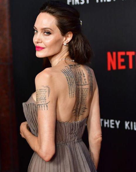 那些把神秘符咒刺在肌肤上的明星【泰国佛牌】 那些把神秘符咒刺在肌肤上的明星-图片3