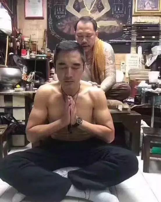 “我纹身、刺符、戴佛牌,但我是个好演员”。【泰国佛牌】 “我纹身、刺符、戴佛牌,但我是个好演员”。-图片3