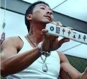 “我纹身、刺符、戴佛牌,但我是个好演员”。【泰国佛牌】 “我纹身、刺符、戴佛牌,但我是个好演员”。-图片8