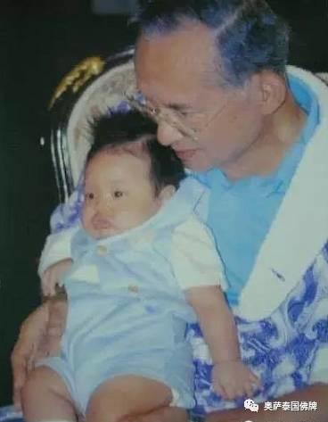 泰国九世王跟家人的那些温暖回忆-图片33