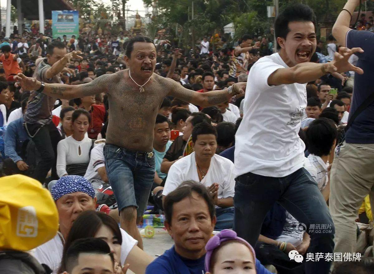 泰国佛教徒用钢针刺肉纹身-图片8