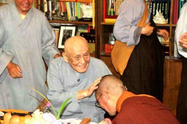 海天同悲!当代佛门耆宿梦参老和尚安详示寂【泰国佛牌】 海天同悲!当代佛门耆宿梦参老和尚安详示寂-图片5