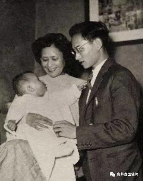 泰国九世王跟家人的那些温暖回忆-图片23