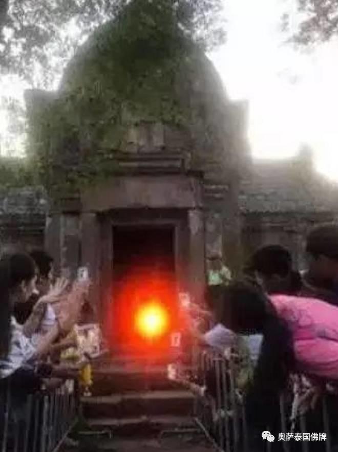 泰国武里喃府再现“日出朝阳映佛门”奇观！-图片3