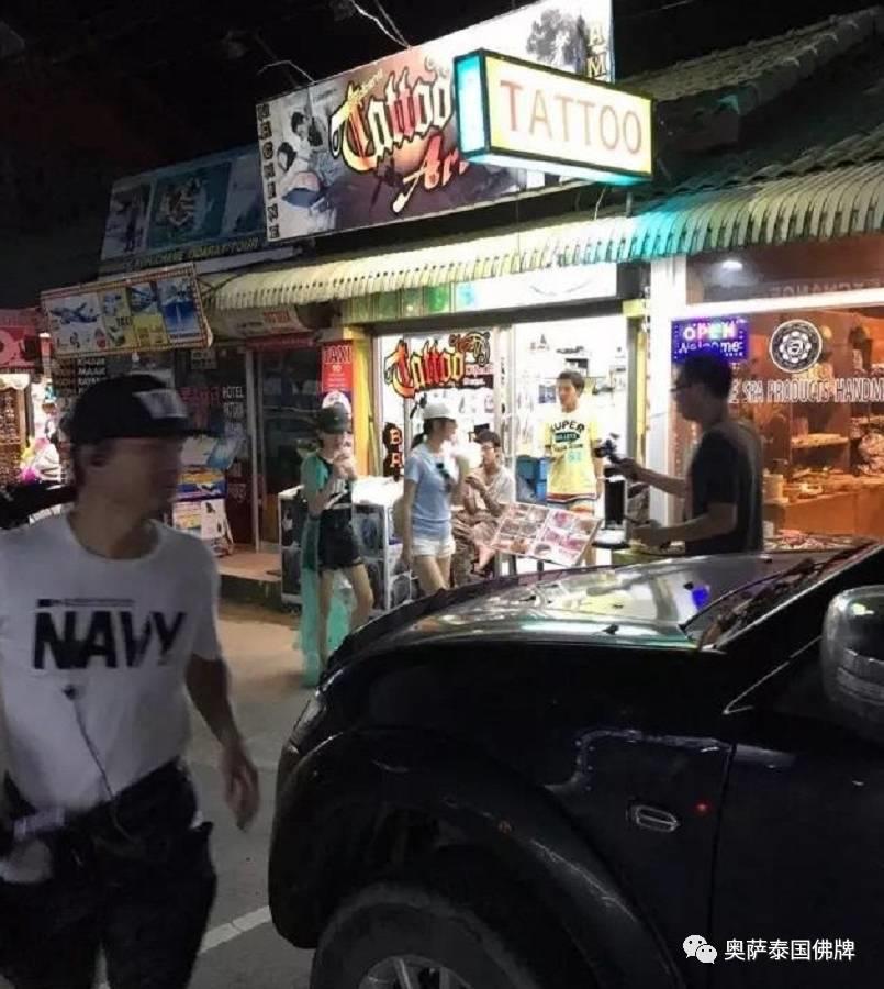 黄晓明、赵薇、张亮等明星现身泰国象岛街边撸串-图片5