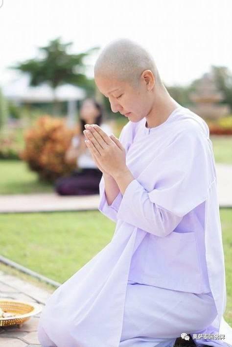 泰国名模出家修行 青丝落尽剃度为尼-图片7