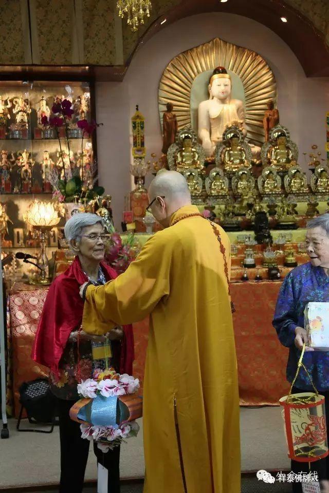 海涛法师【 这个世间到处结缘施食,你累积的功德才大 】【泰国佛牌】 海涛法师【 这个世间到处结缘施食,你累积的功德才大 】-图片4