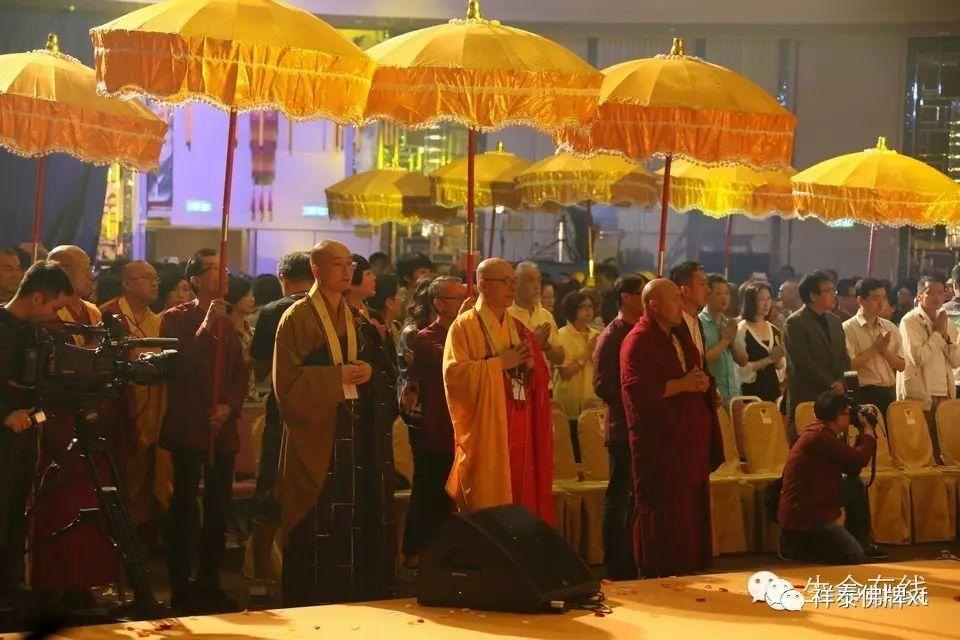 海涛法师【 这个世间到处结缘施食,你累积的功德才大 】【泰国佛牌】 海涛法师【 这个世间到处结缘施食,你累积的功德才大 】-图片12