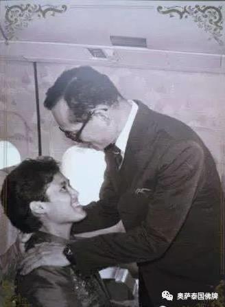 泰国九世王跟家人的那些温暖回忆-图片39