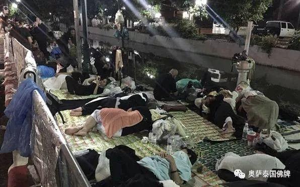 九世先皇陛下！您的子民都到了，以地为床，守护您的最后一程！-图片1