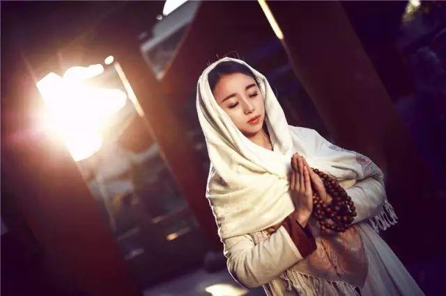 菩萨相——面由心生的最高涵养【泰国佛牌】 菩萨相——面由心生的最高涵养-图片2