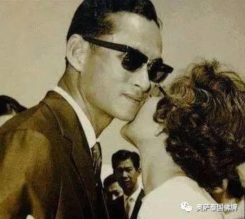 泰国九世王跟家人的那些温暖回忆-图片5