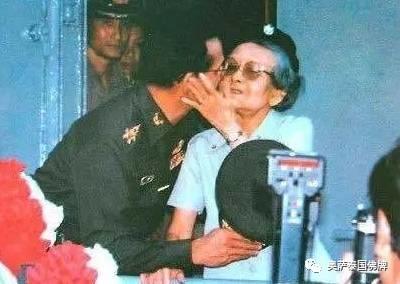 泰国九世王跟家人的那些温暖回忆-图片7