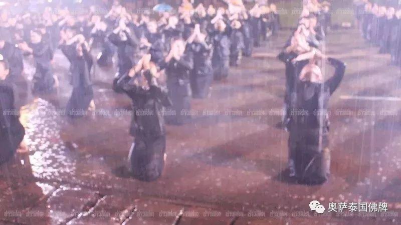 九世先皇陛下！您的子民都到了，以地为床，守护您的最后一程！-图片10