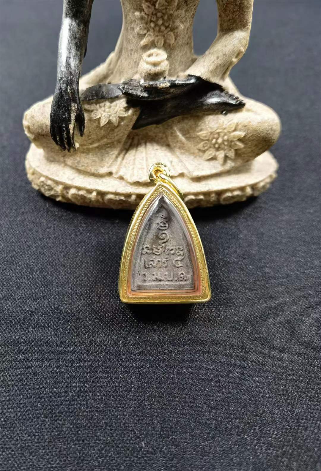 泰国佛牌介绍:南帕亚女王佛功效、禁忌、心咒详解