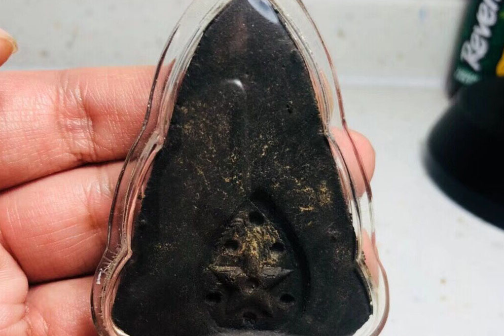 泰国佛牌知名高僧：龙婆碧纳师父帕素天神和自身像佛牌-图片3