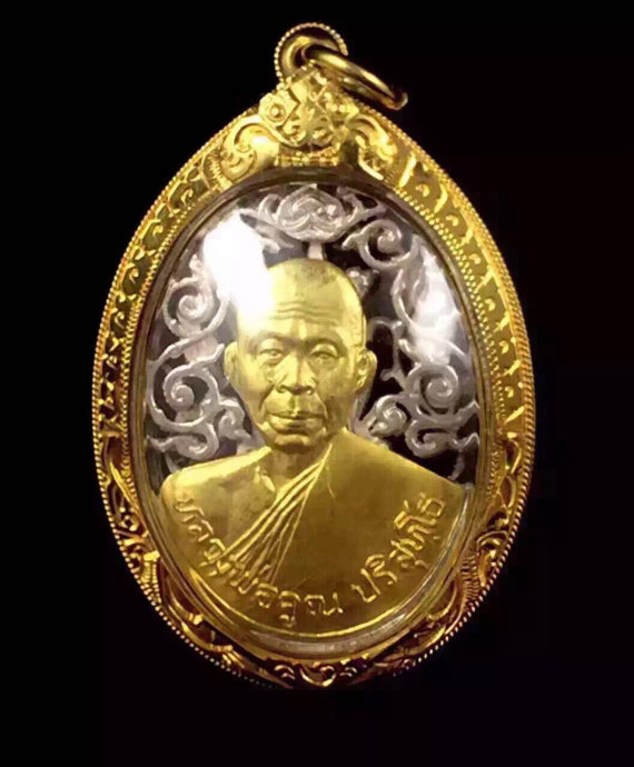 泰国佛牌高僧龙婆坤师父2536年镂空、神迹自身介绍-图片1