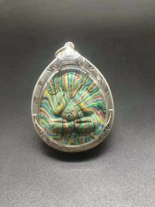 龙婆坤，(公历1994年)坤塞提必打(掩面佛)