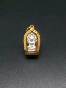 龙婆坤亿万富翁七龙佛