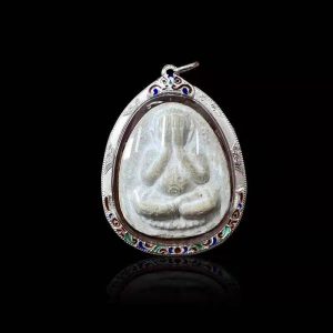 龙婆培2531年珍宝必打掩面佛